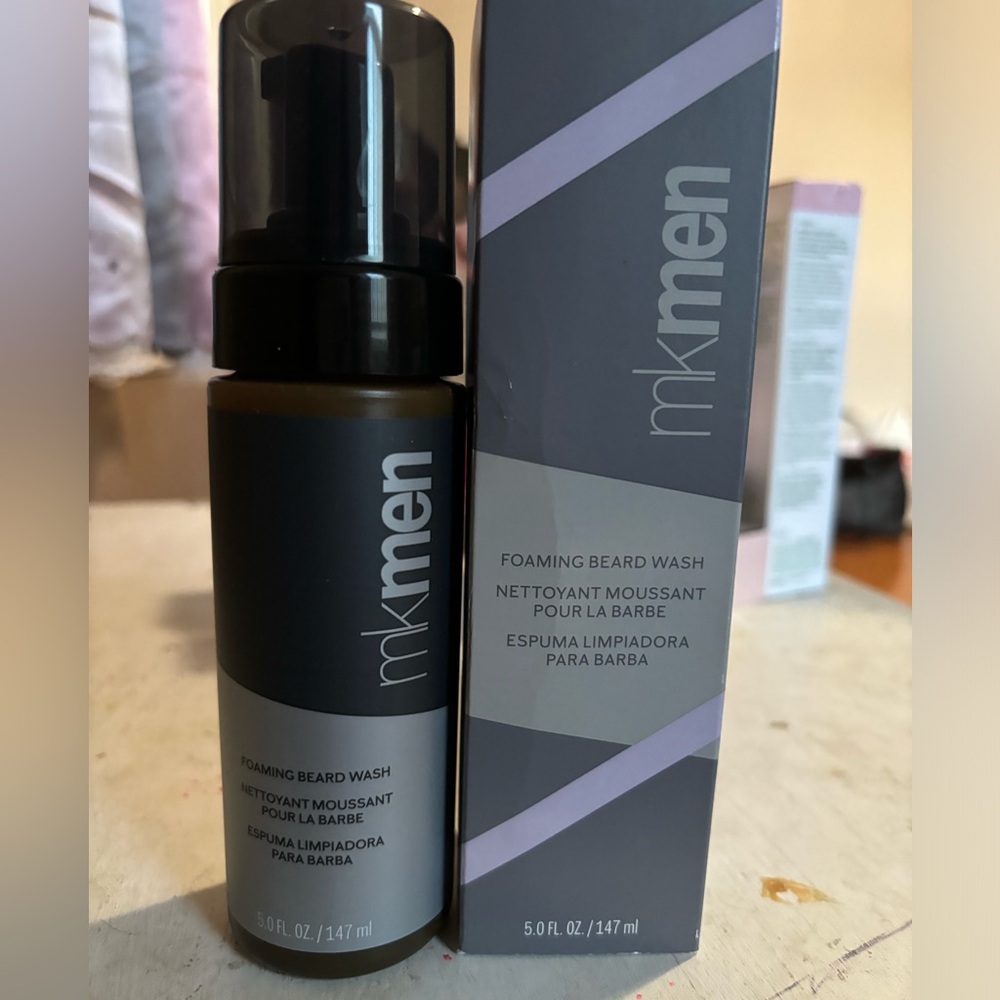 Mary Kay Men’s Foaming Beard Wash
